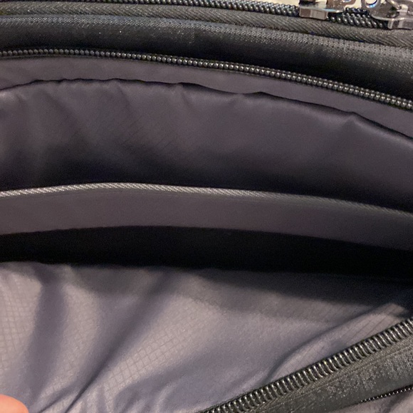 SAMSONITE LAPTOP Bag color black excellent condition length 18” high 13.5” - Picture 4 of 16